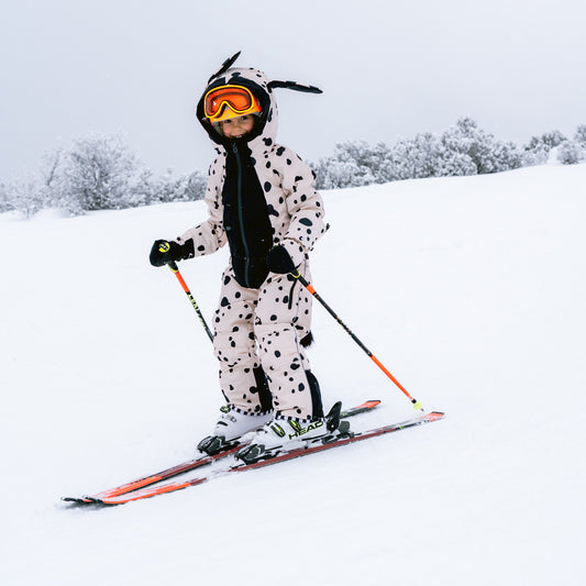 Child skiing in the PUPPYDO Snowsuit